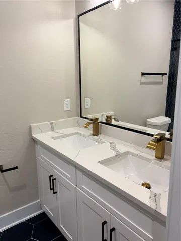 $2,200 | 2105 Esther Drive, Unit B, Houston, TX 77088