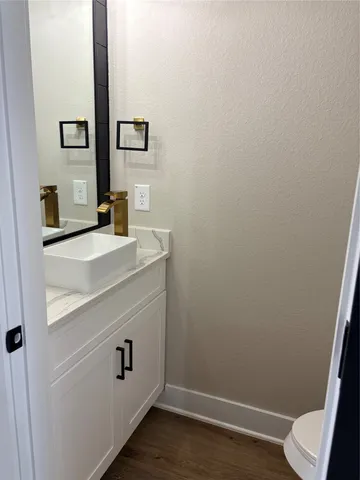 $1,950 | 2105 Esther Drive, Unit B, Houston, TX 77088