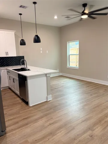 $1,950 | 2105 Esther Drive, Unit B, Houston, TX 77088