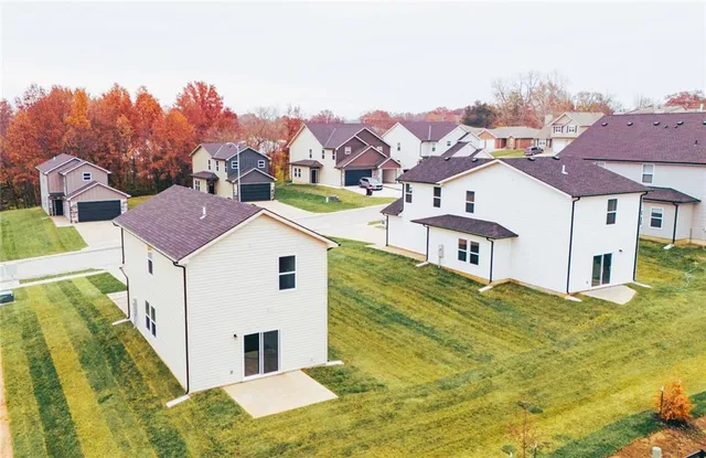 $300,000 | 704 Mahogany Court, Warrensburg, MO 64093