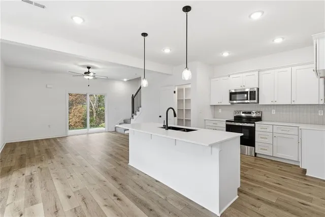 $300,000 | 704 Mahogany Court, Warrensburg, MO 64093