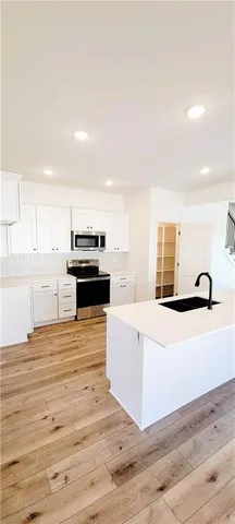 $300,000 | 704 Mahogany Court, Warrensburg, MO 64093