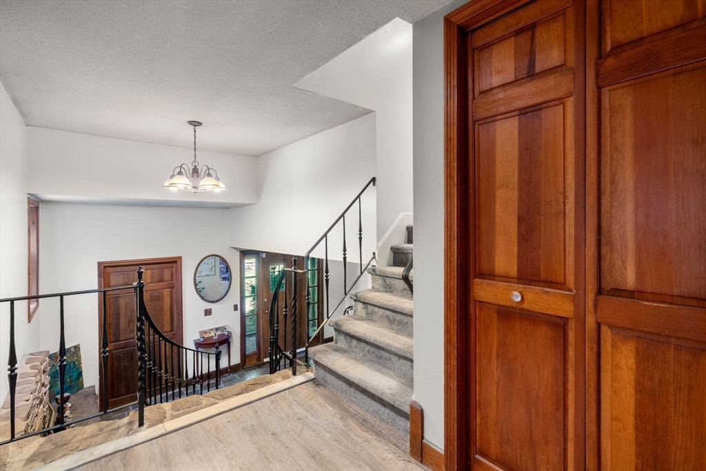 44 Mashapaug Road Holland, MA 01521 - Photo 18 of 41 a view of entryway