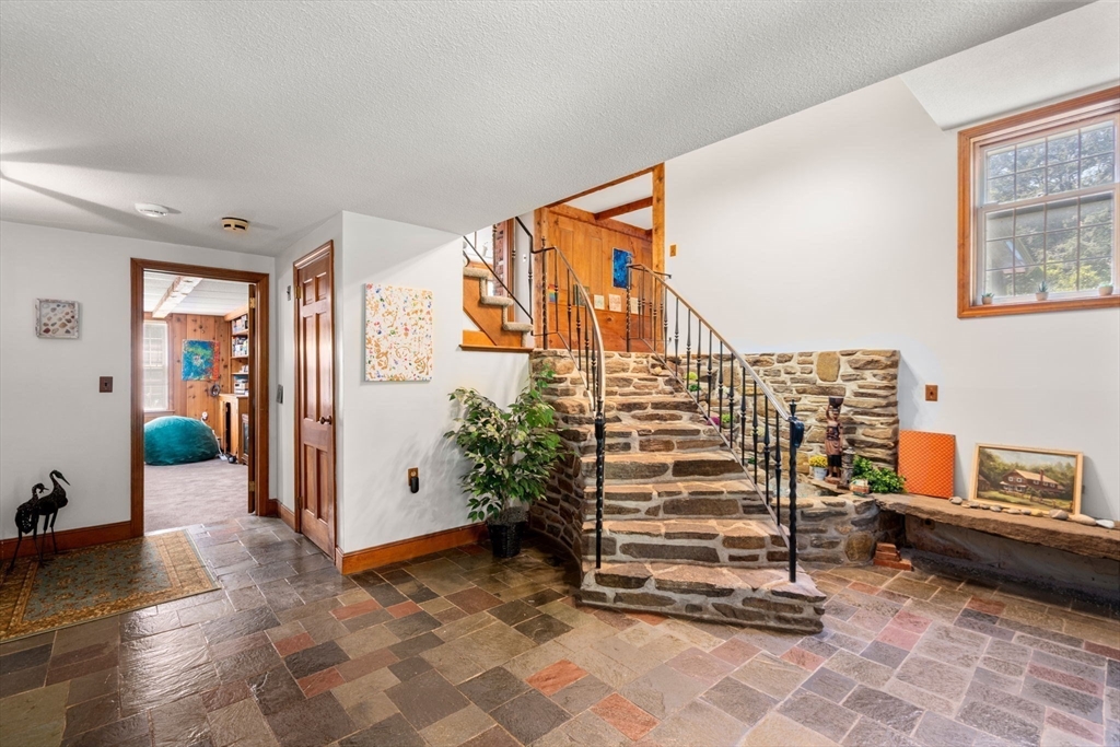 44 Mashapaug Road Holland, MA 01521 - Photo 6 of 41