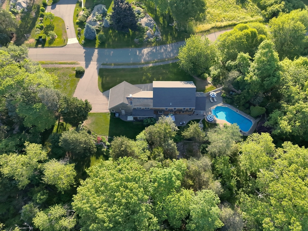 8 Ringbolt Road Hingham, MA 02043 - Photo 2 of 40