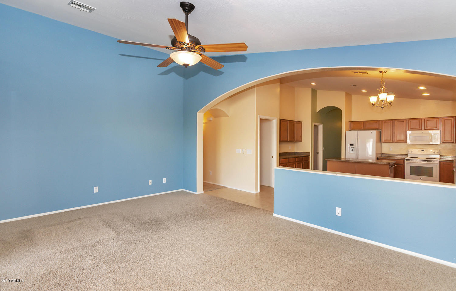 23850 W Chipman Rd-large-009-006-Family