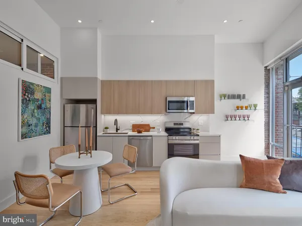 $3,204 | 1099 Germantown Avenue, Unit A, Philadelphia, PA 19123