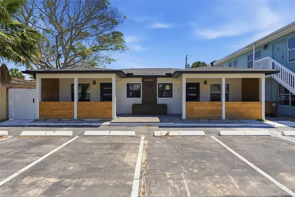 $2,300 | 113 145th Avenue, Unit 4, Madeira Beach, FL 33708