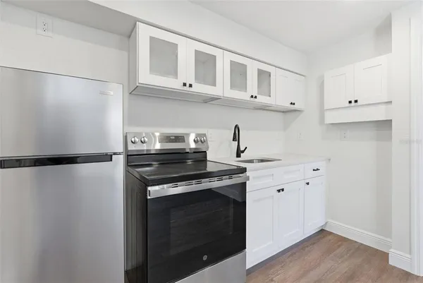 $2,300 | 113 145th Avenue, Unit 4, Madeira Beach, FL 33708