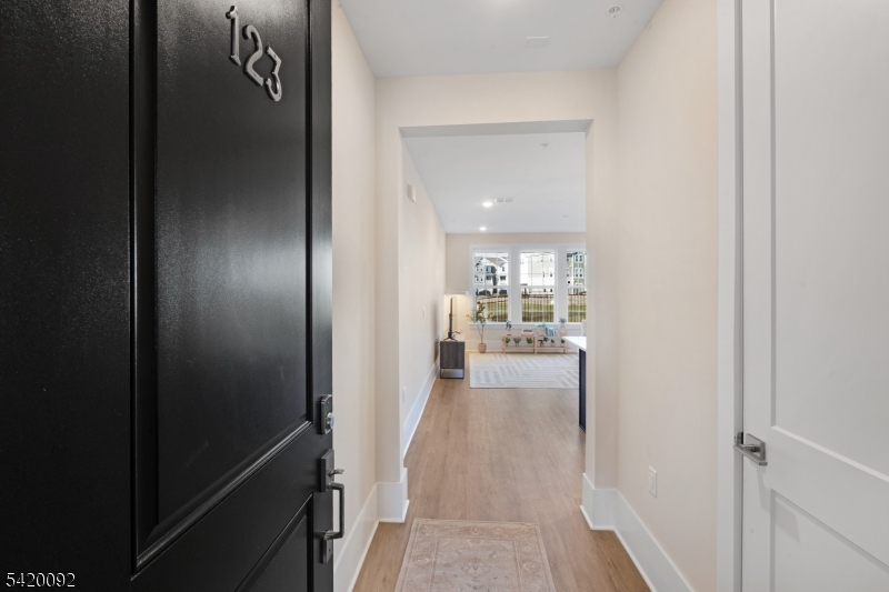 123 Myrtle Road Warren, NJ 07059 - Photo 2 of 17