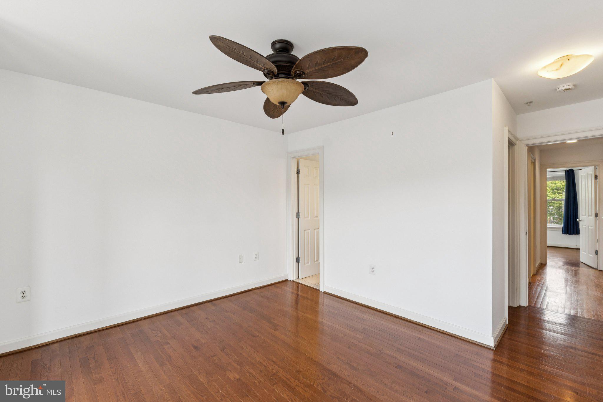 524 15th Street Southeast Washington, DC 20003 - Photo 13 of 32 a view of empty room with wooden floor