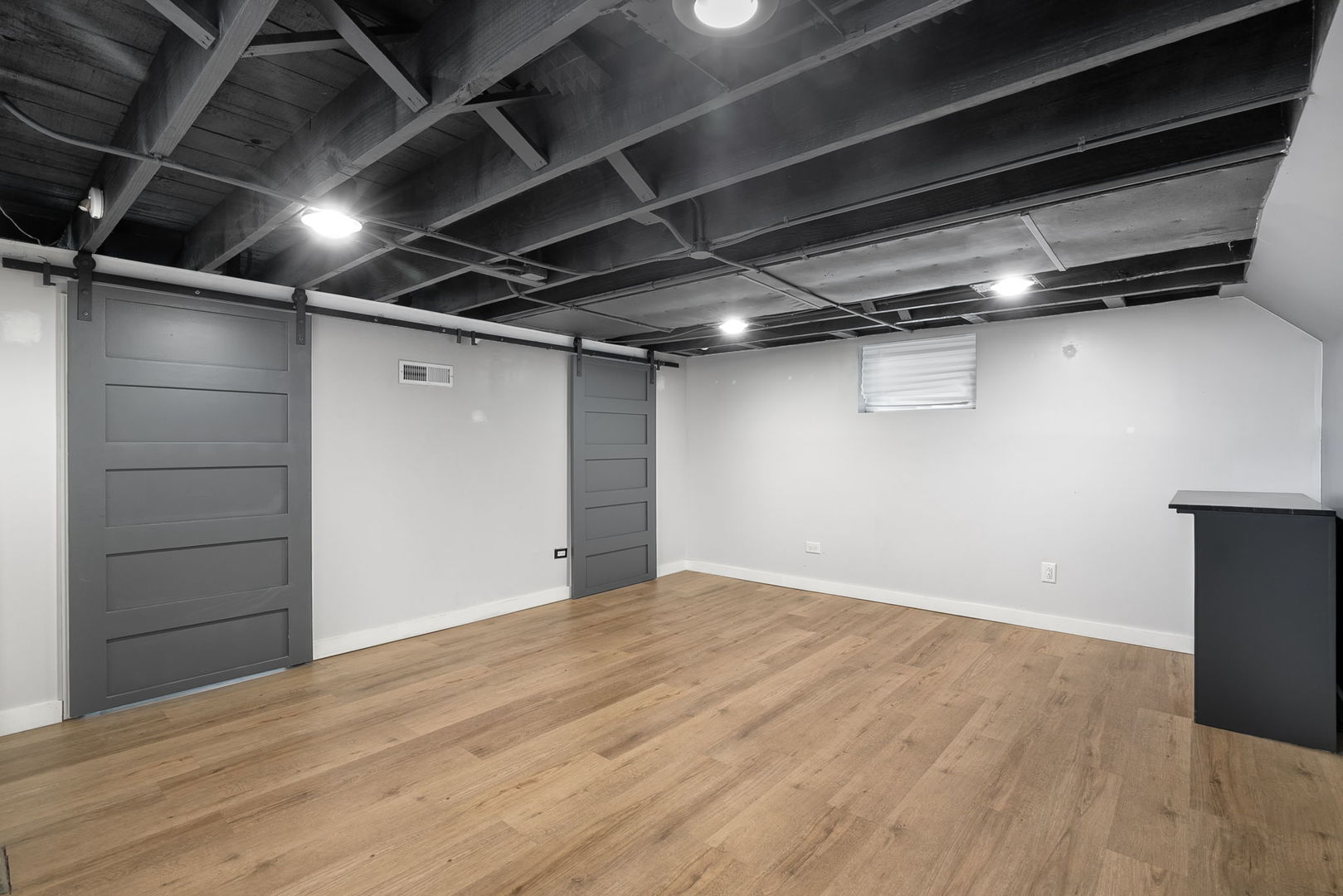 4237 Park Avenue Brookfield, IL 60513 - Photo 15 of 20 a view of empty room