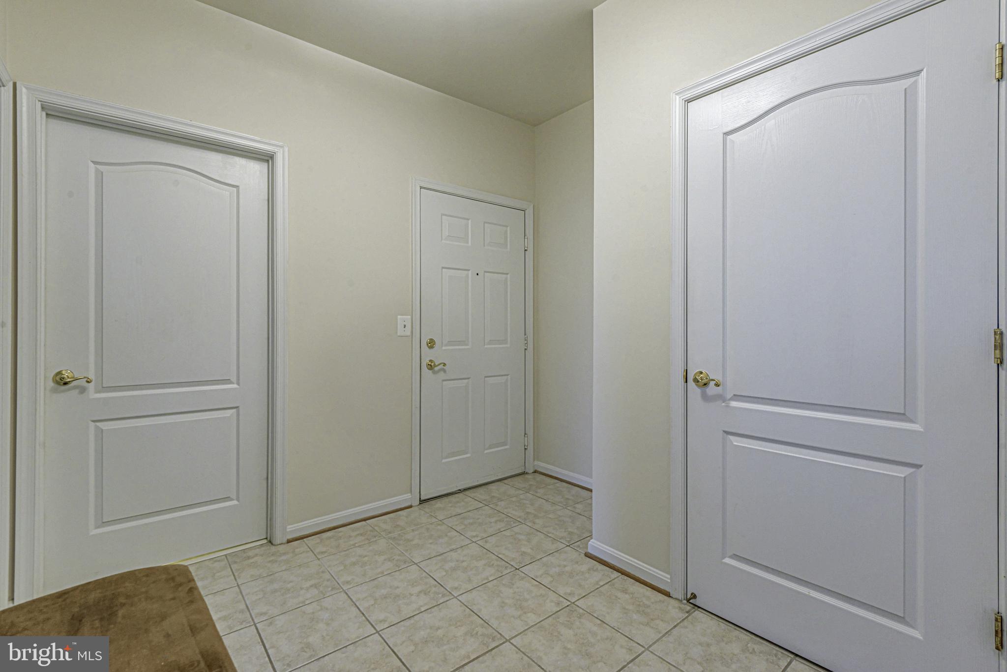 7305 Maplecrest Road, Unit 302 Elkridge, MD 21075 - Photo 3 of 30