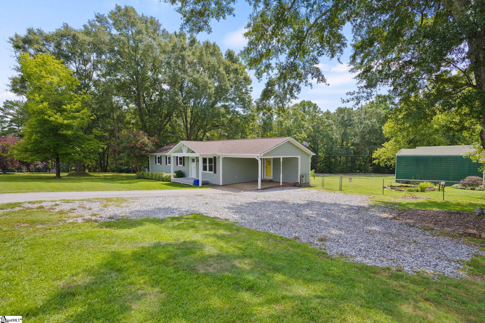 2861 Holly Springs Road Inman, SC 29349 - Photo 4 of 29