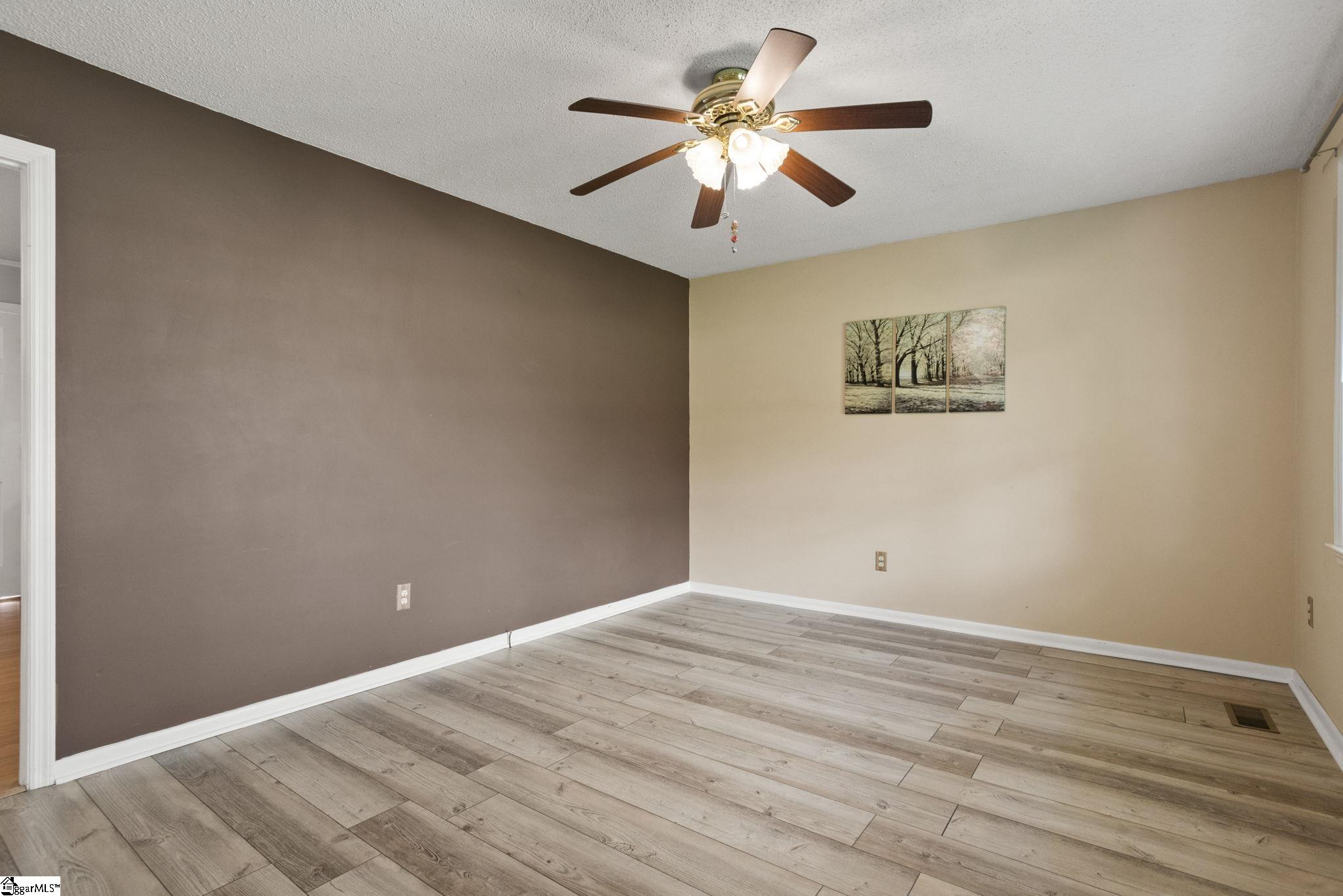 2861 Holly Springs Road Inman, SC 29349 - Photo 8 of 29
