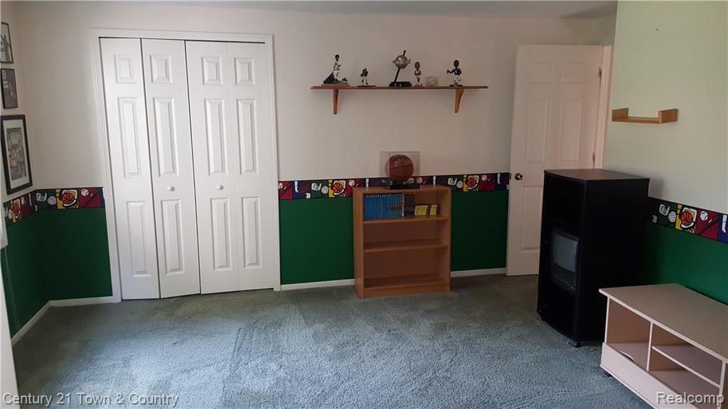 1737 North Kilburn Road Rochester Hills, MI 48306 - Photo 35 of 40