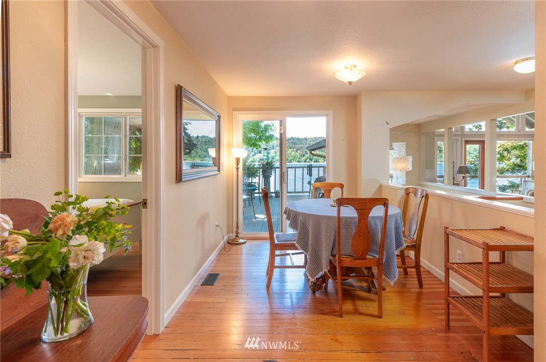 27629 Hake Road Southwest Vashon, WA 98070 - Photo 12 of 38 Gallery Image 12