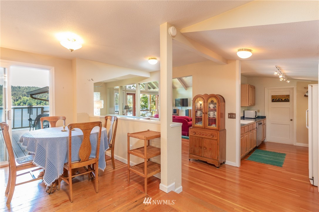 27629 Hake Road Southwest Vashon, WA 98070 - Photo 13 of 38 Gallery Image 13
