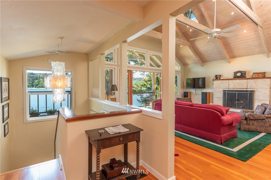 27629 Hake Road Southwest Vashon, WA 98070 - Photo 17 of 38 Gallery Image 17