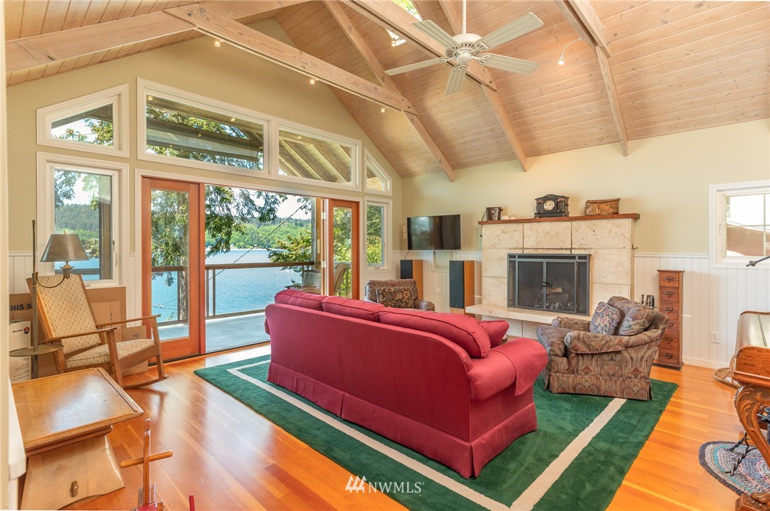 27629 Hake Road Southwest Vashon, WA 98070 - Photo 18 of 38 Gallery Image 18