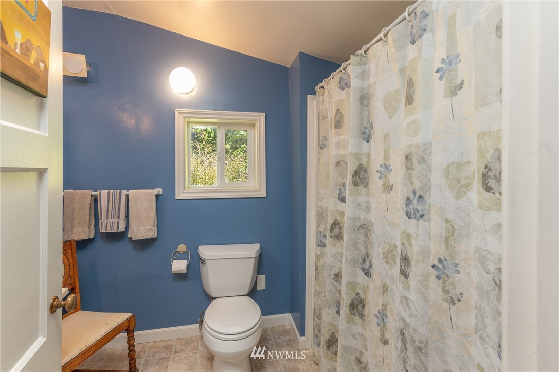 27629 Hake Road Southwest Vashon, WA 98070 - Photo 25 of 38 Gallery Image 25