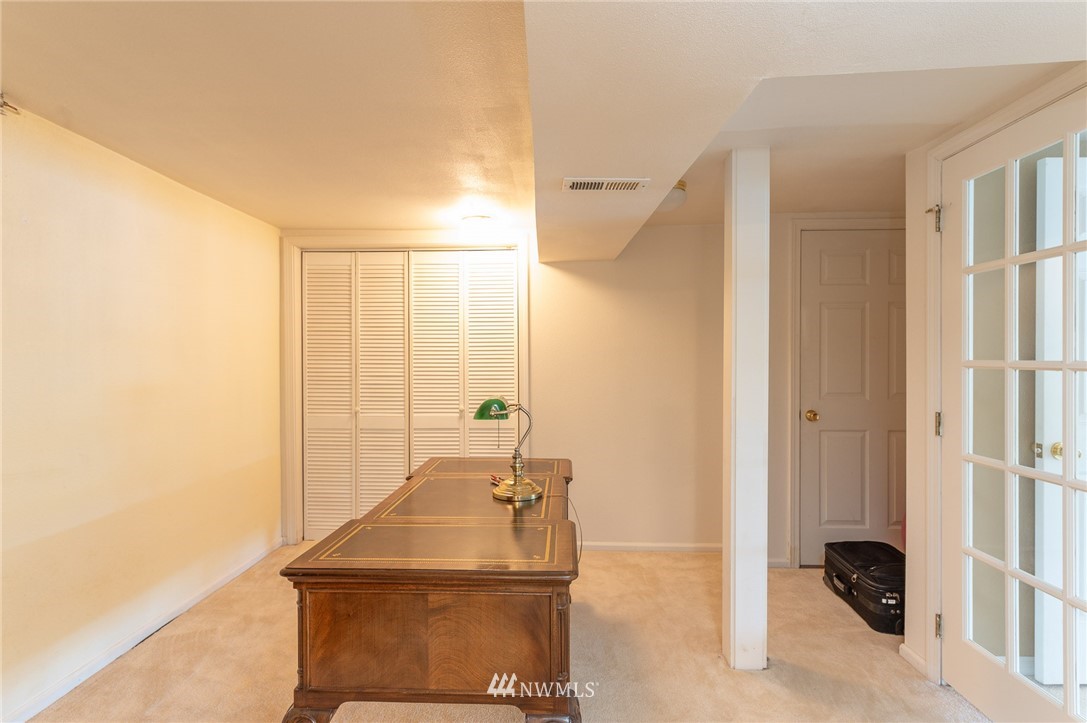 27629 Hake Road Southwest Vashon, WA 98070 - Photo 28 of 38 Gallery Image 28