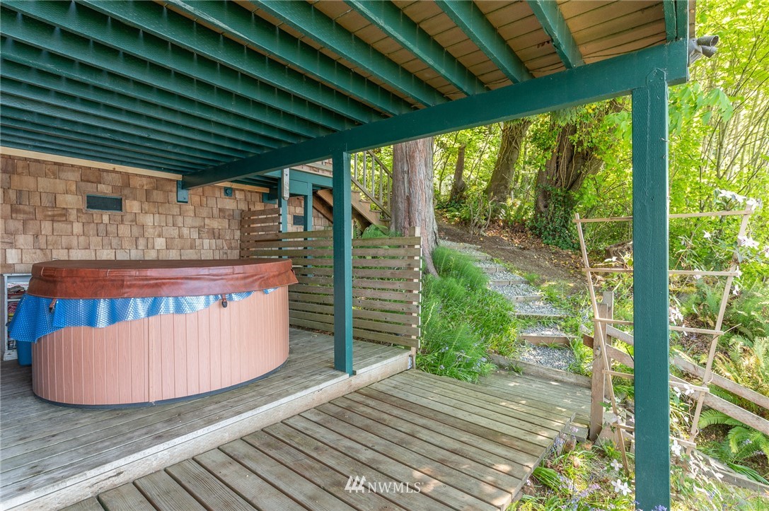 27629 Hake Road Southwest Vashon, WA 98070 - Photo 30 of 38 Gallery Image 30