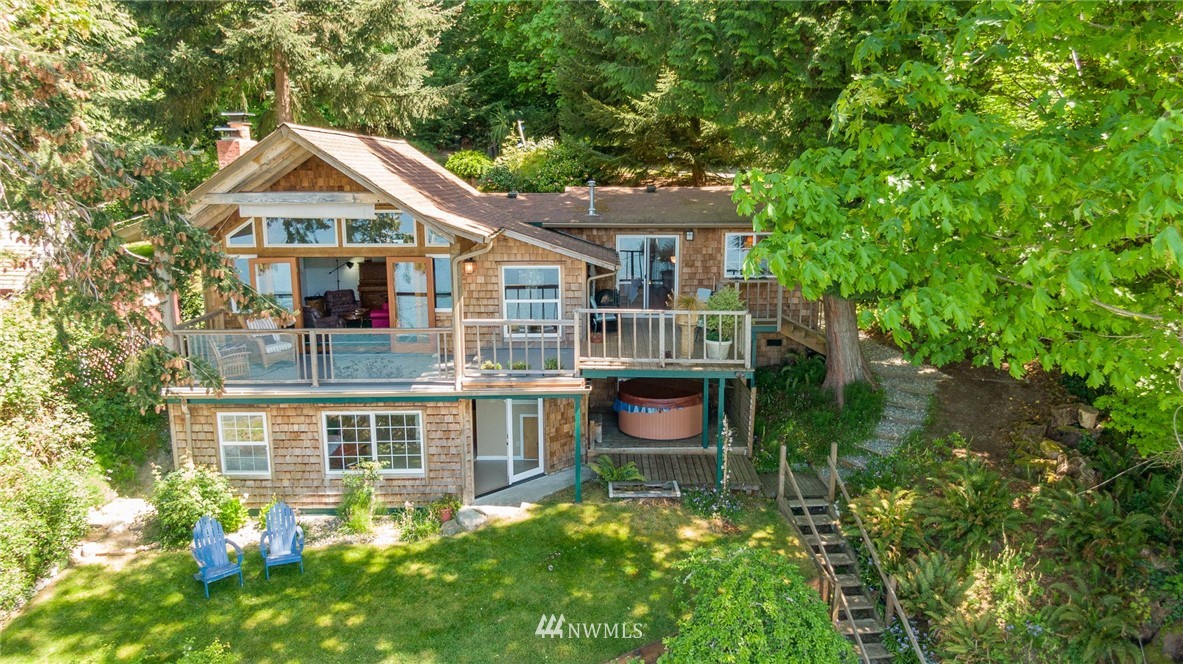 27629 Hake Road Southwest Vashon, WA 98070 - Photo 4 of 38 Gallery Image 4