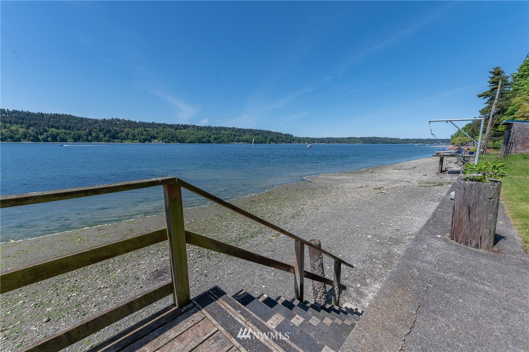 27629 Hake Road Southwest Vashon, WA 98070 - Photo 35 of 38 Gallery Image 35