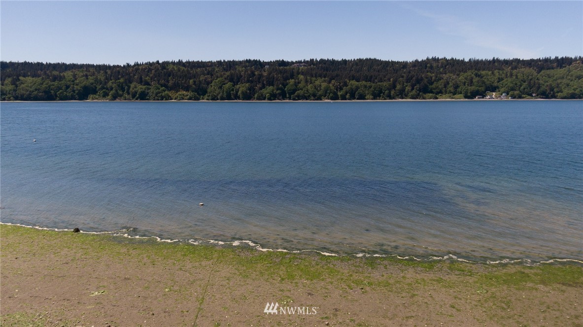 27629 Hake Road Southwest Vashon, WA 98070 - Photo 6 of 38 Gallery Image 6