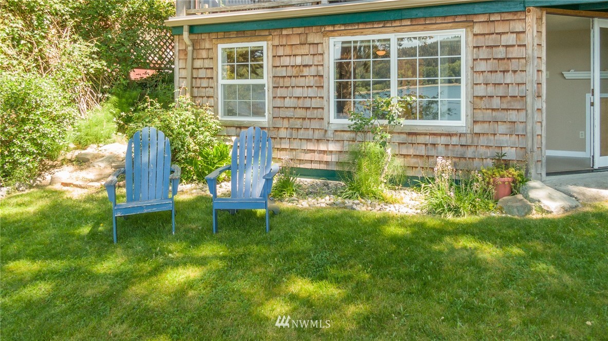 27629 Hake Road Southwest Vashon, WA 98070 - Photo 7 of 38 Gallery Image 7