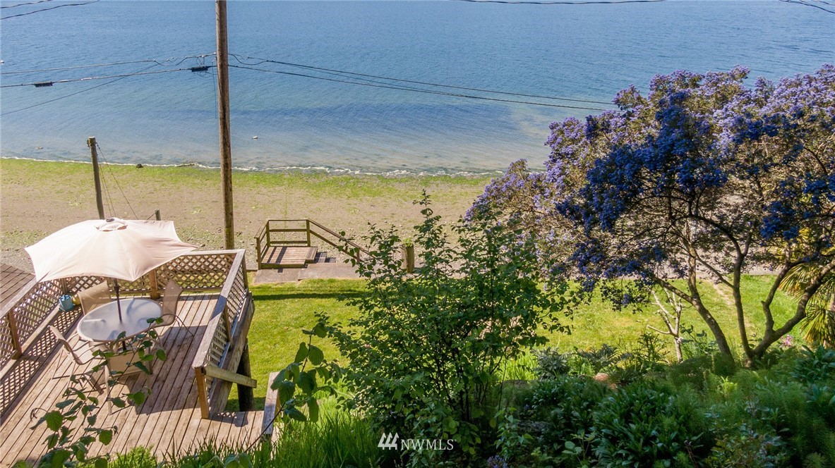 27629 Hake Road Southwest Vashon, WA 98070 - Photo 8 of 38 Gallery Image 8