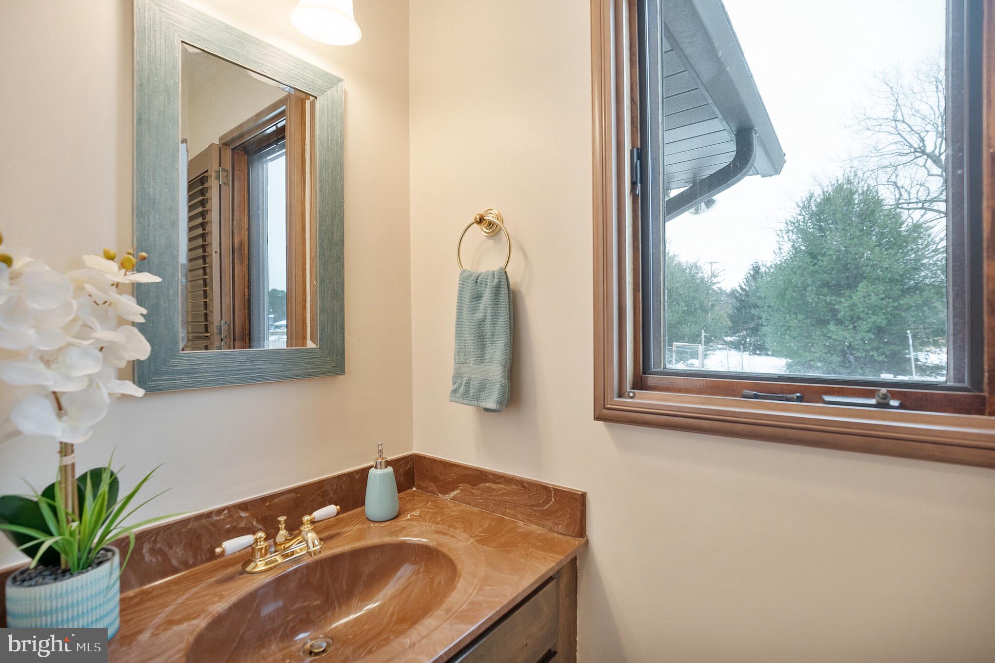 575 Kettle Run Road Marlton, NJ 08053 - Photo 17 of 54 Powder Room