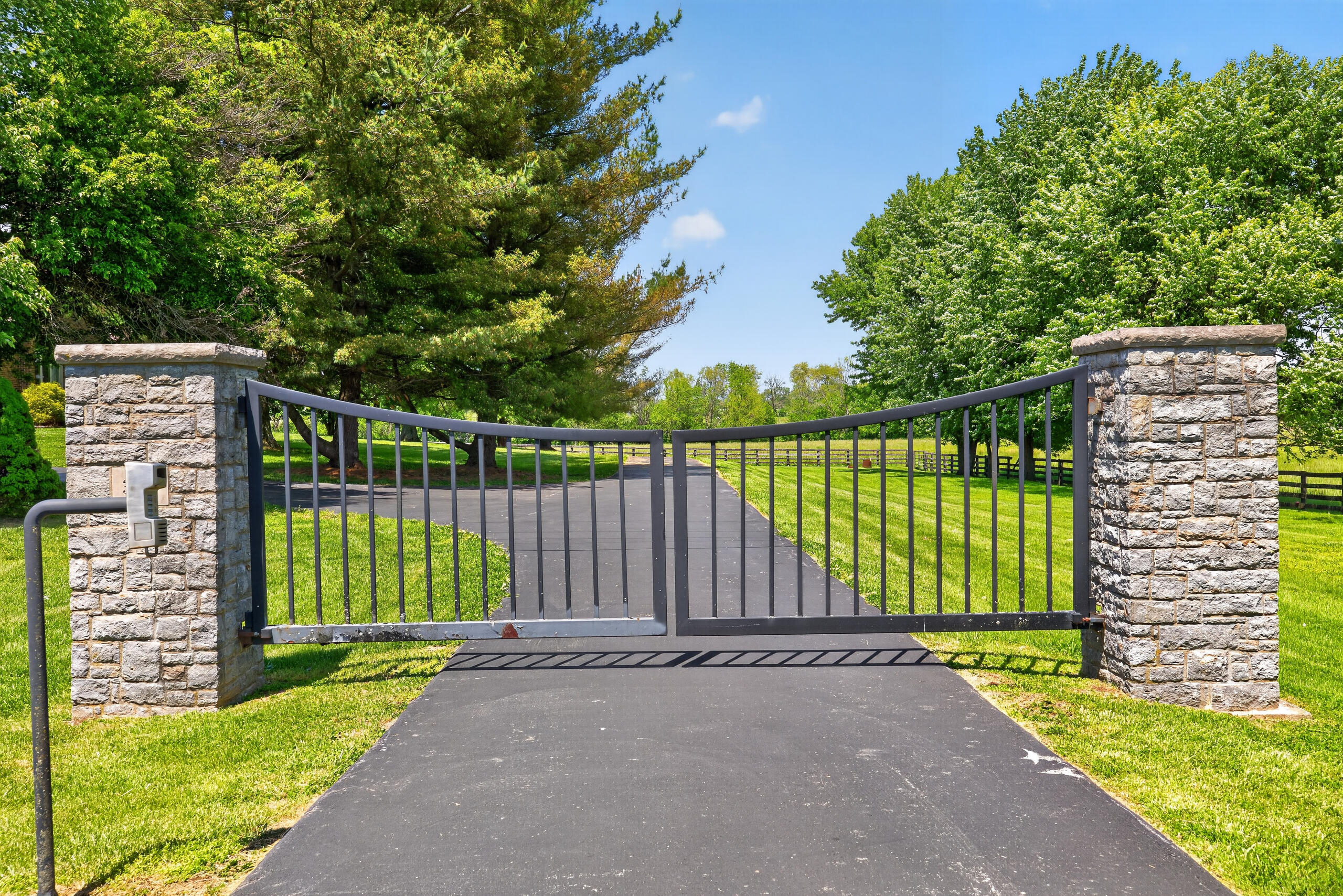 3122 Georgetown Road Paris, KY 40361 - Photo 4 of 54 144