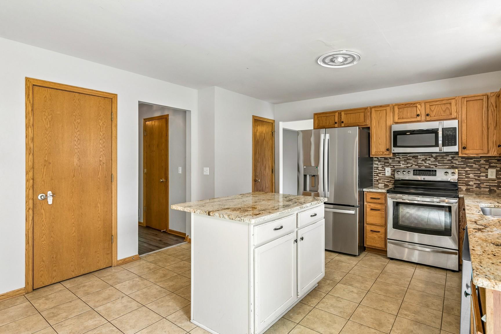 4926 Rusten Road Eagan, MN 55122 - Photo 16 of 50
