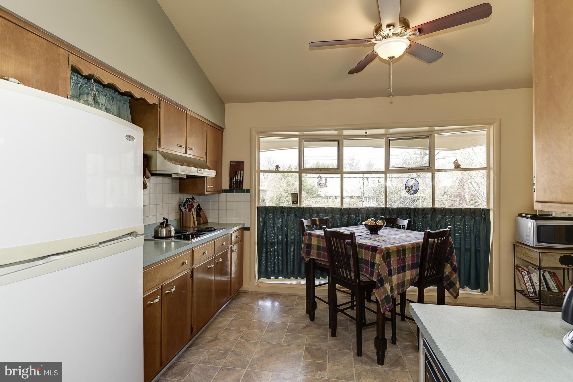 903 Winhall Way Silver Spring, MD 20904 - Photo 11 of 30 Kitchen