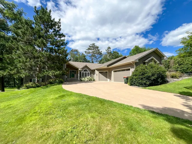 $549,900 | 208 Ridge Drive, Brainerd, MN 56401