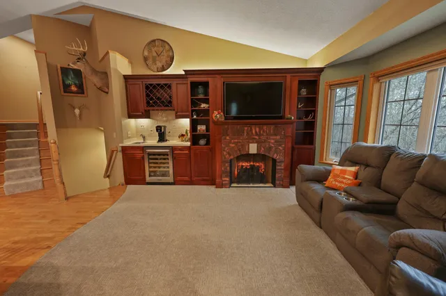 $549,900 | 208 Ridge Drive, Brainerd, MN 56401