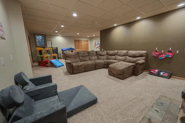 $549,900 | 208 Ridge Drive, Brainerd, MN 56401