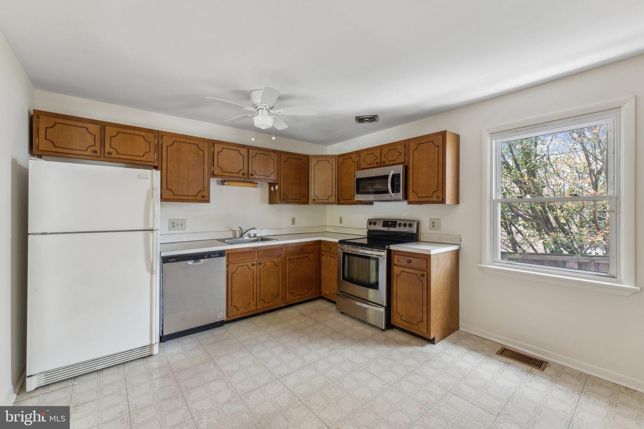 4926 17th Road North Arlington, VA 22207 - Photo 7 of 30