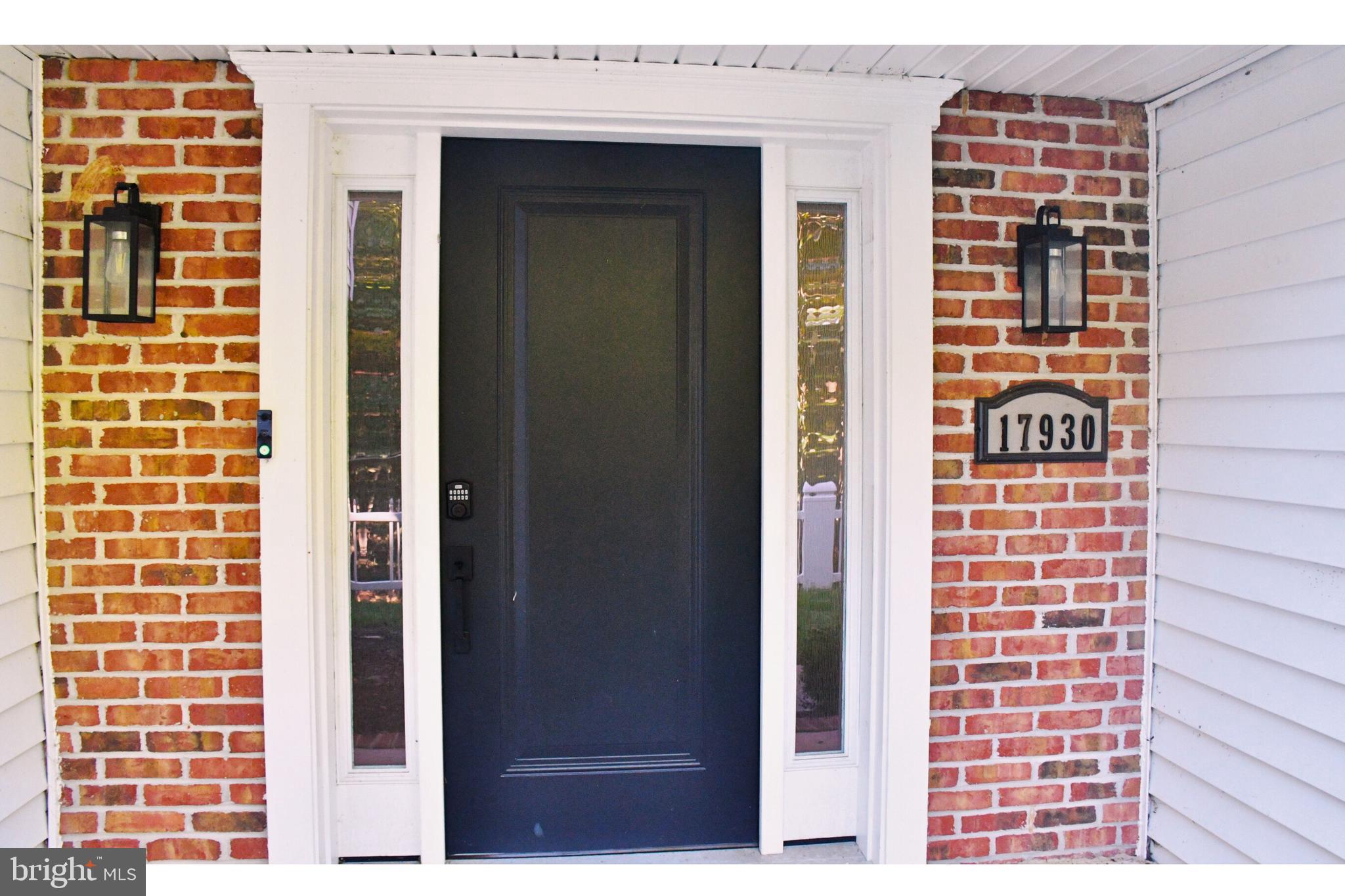 17930 Masemore Road Parkton, MD 21120 - Photo 4 of 46 a front view of a building
