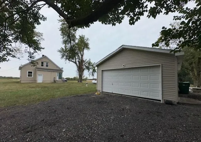 $199,000 | 13635 Hollingsworth Road, Kansas City, KS 66109