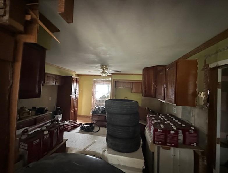 13635 Hollingsworth Road Kansas City, KS 66109 - Photo 10 of 21