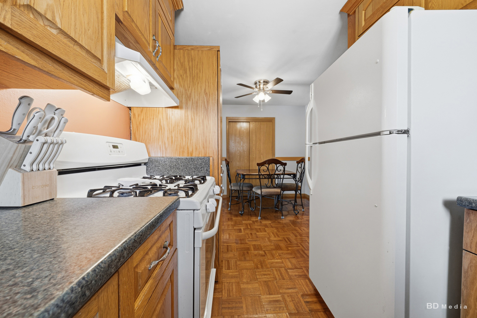 9814 Sayre Avenue, Unit 204 Chicago Ridge, IL 60415 - Photo 9 of 16 Gallery Image 9