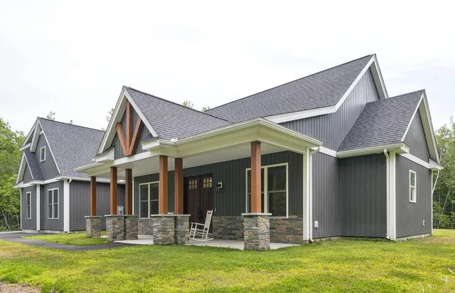 $1,195,000 | 9 Bonita Way, Buxton, ME 04093