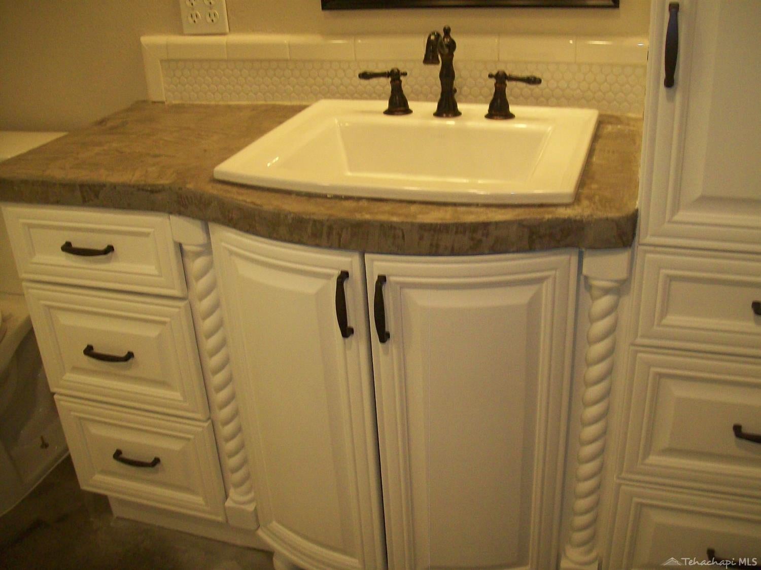 21224 Quail Springs Road Tehachapi, CA 93561 - Photo 16 of 54 Gallery Image 16