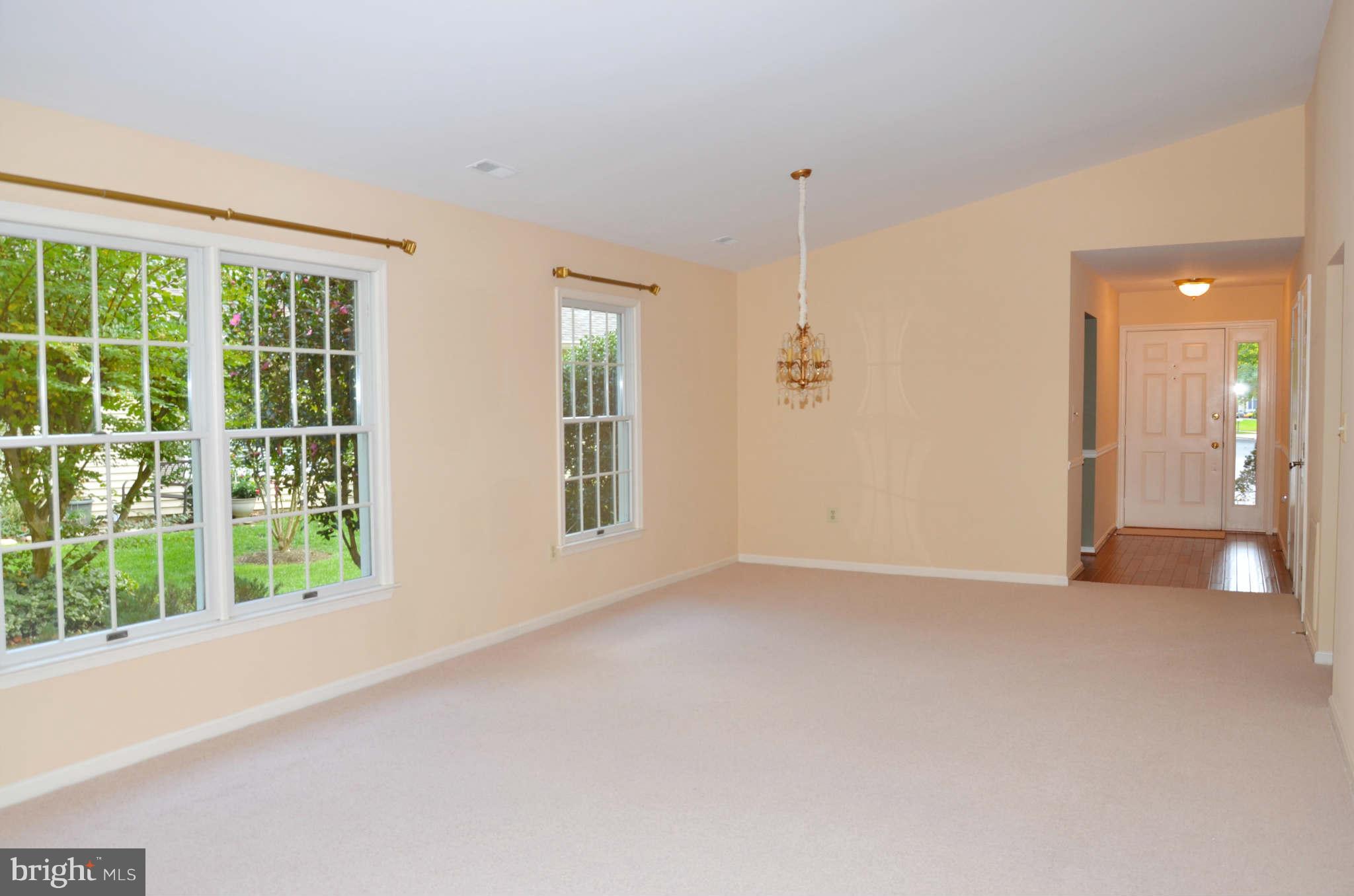2500 Bollard Road Annapolis, MD 21401 - Photo 6 of 30 Living Room