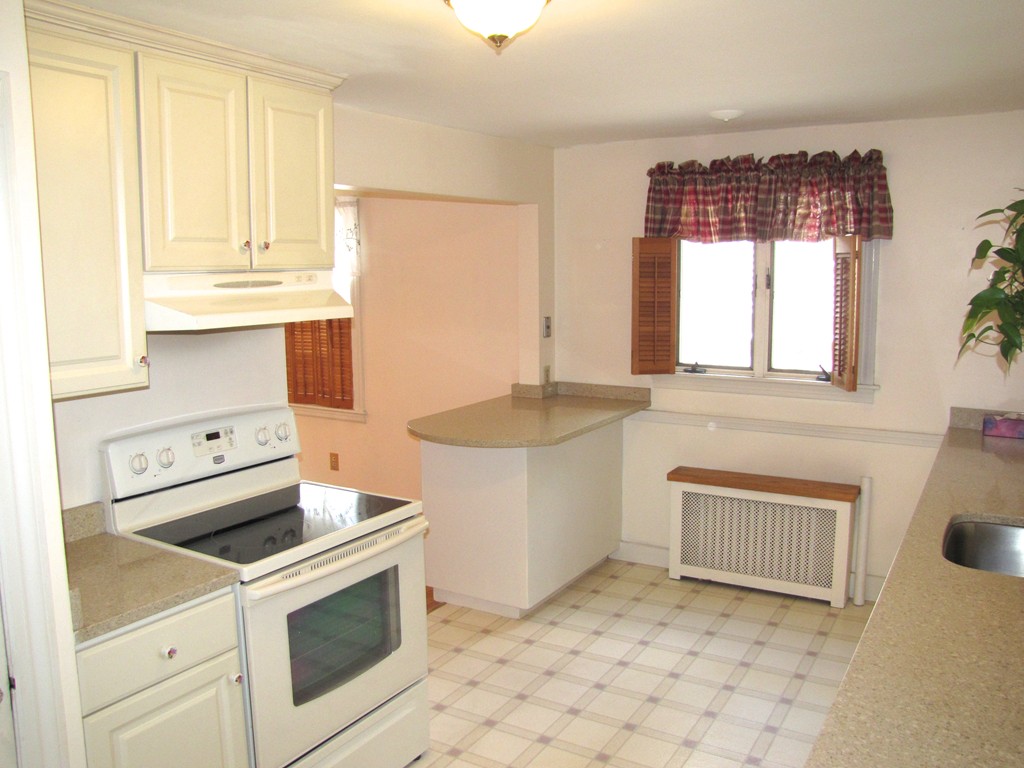 96 Alton Road Quincy, MA 02169 - Photo 5 of 30 Gallery Image 5