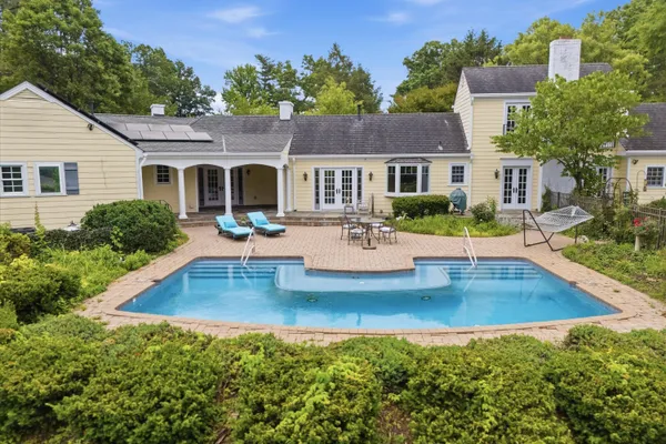 $1,200,000 | 3957 South Lake Drive Southwest, Roanoke, VA 24018