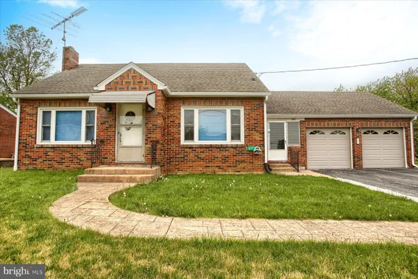 $260,000 | 678 Littlestown Road, Littlestown, PA 17340